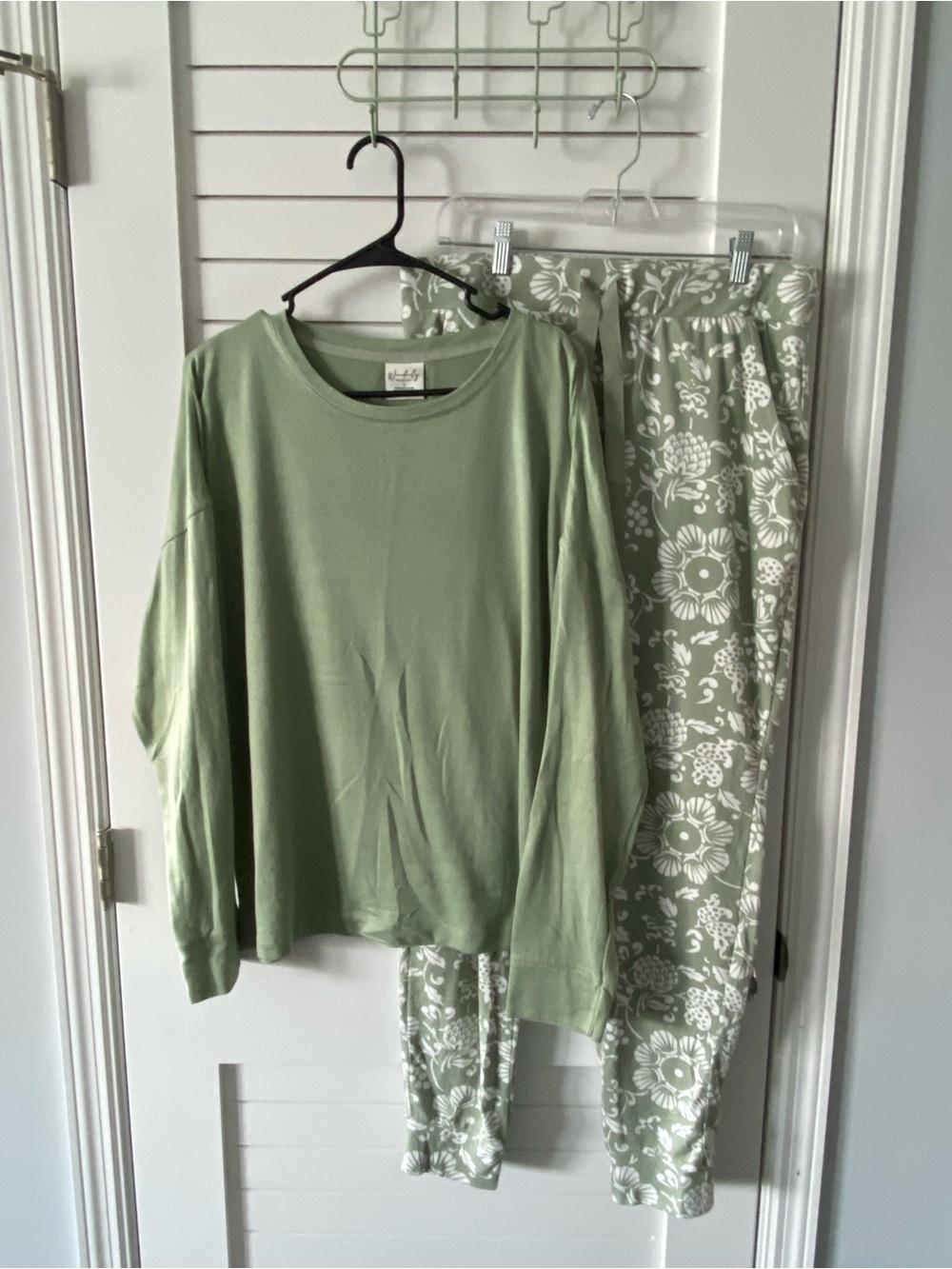 Wonderly Intimates Light Green Floral Pajama Loungewear Set Size Large